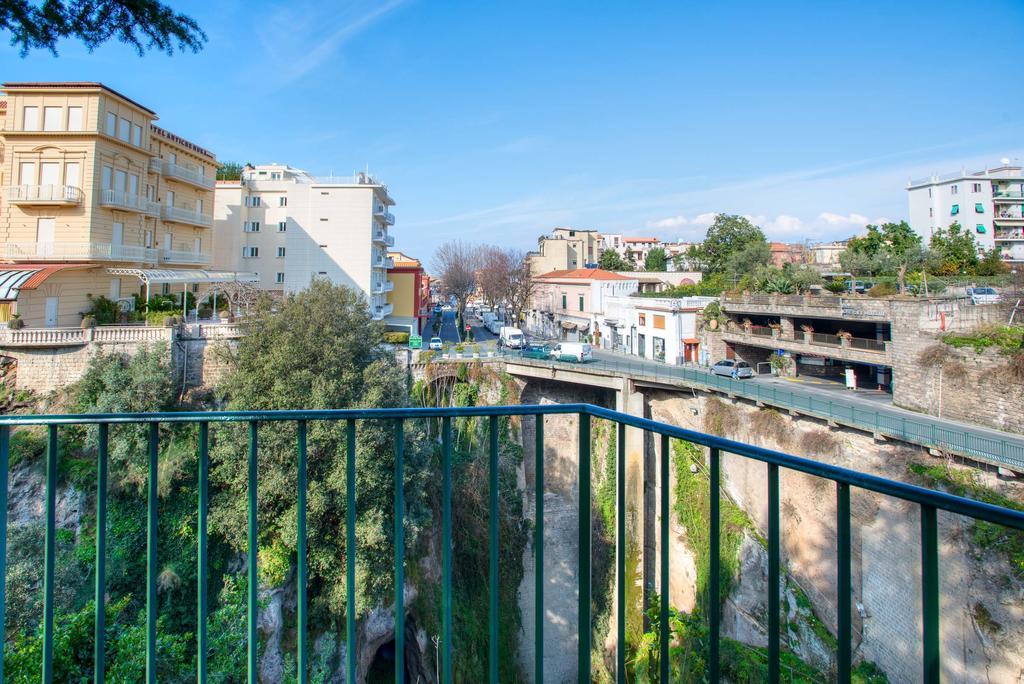 Relais La Rupe Hotel Sorrento Kültér fotó